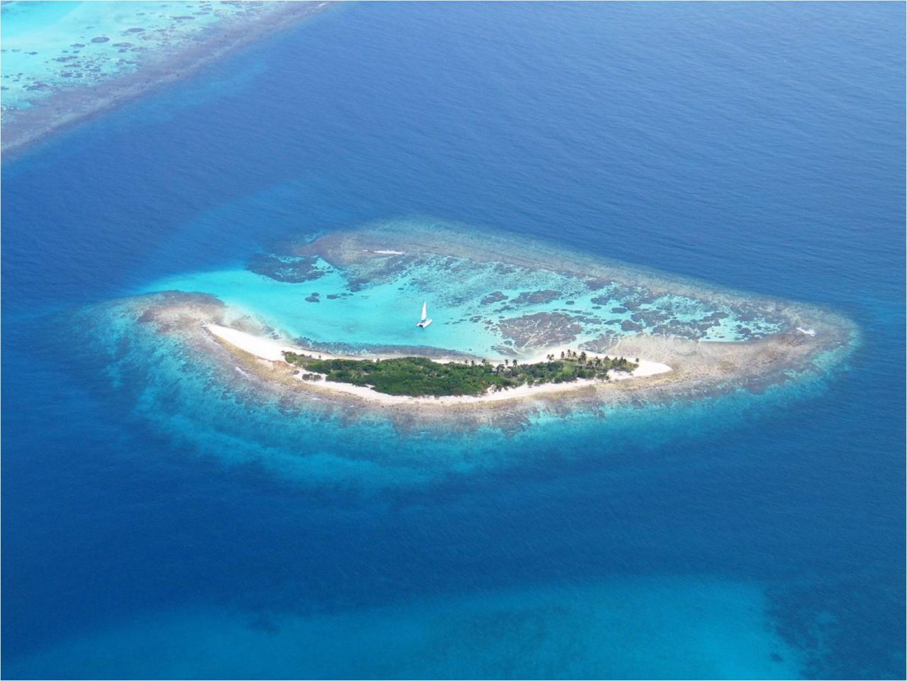 Grenadines deserted Island